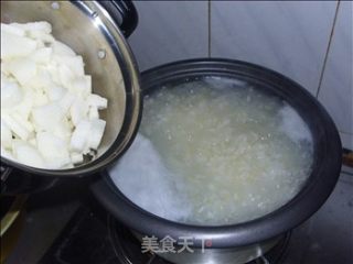 山药虾仁粥的做法步骤：3