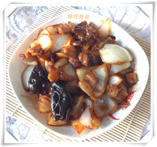 五花肉炒洋葱的做法步骤：8