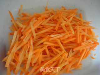 美味的胡萝卜蔬菜饼的做法步骤：1
