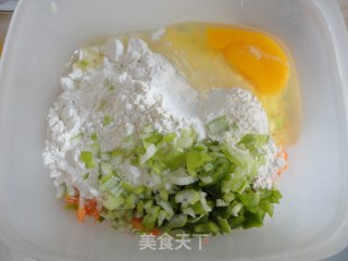美味的胡萝卜蔬菜饼的做法步骤：4