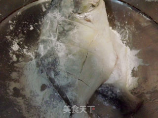 糖醋瓦块鱼的做法步骤：2