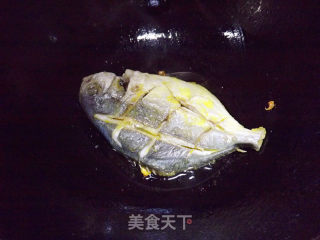 糖醋瓦块鱼的做法步骤：5