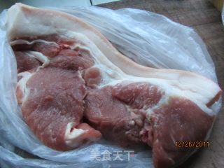 油豆腐煮肉的做法步骤：1