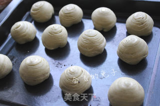 酥到掉渣的小点心---抹茶红豆千层酥的做法步骤：8