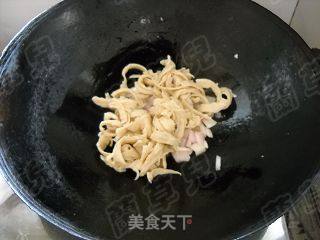 烤肉料素炒面筋的做法步骤：6