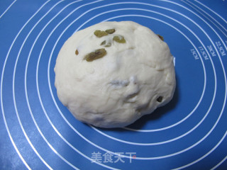 65度汤种葡萄干面包的做法步骤：3
