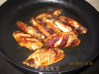 允指煎鸡翅膀的做法步骤：3
