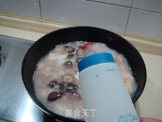 冬季泡菜吃法“酸汤鱼头”的做法步骤：10