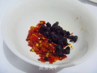 【创意新派菜】迷你南瓜也精彩---豉椒南瓜蒸排骨的做法步骤：4