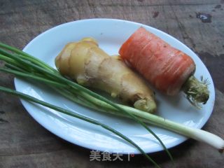 红烧鸡翅尖的做法步骤：2