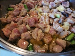 辣子肉丁的做法步骤：3