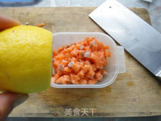 【创意新派菜】鸿运捞三文鱼生的做法步骤：8