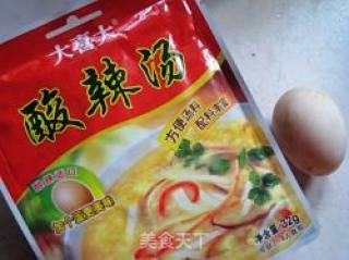 大喜大酸辣汤的做法步骤：1