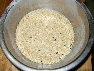 芝麻盐的做法步骤：1