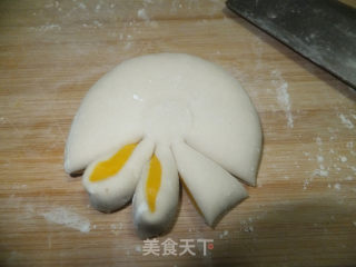 黄金花馒头的做法步骤：4
