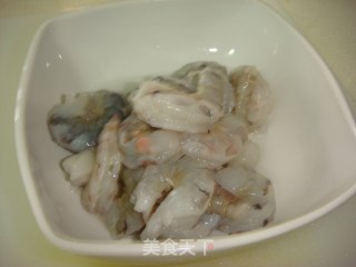 玉子豆腐炒虾仁的做法步骤：3