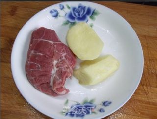 鲜淮山蒸肉的做法步骤：1
