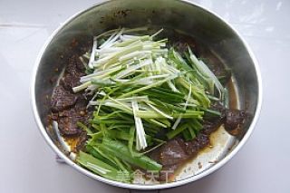 青蒜炒鸭血的做法步骤：9