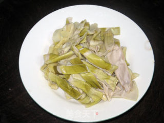 湿笋干炖水鸭的做法步骤：3