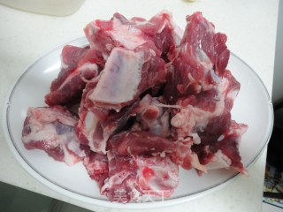 红烧排骨的做法步骤：1
