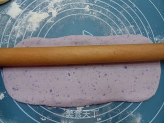 蔓越莓花卷的做法步骤：3