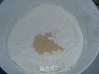 下午茶轻松做：黄金蒸糕的做法步骤：1