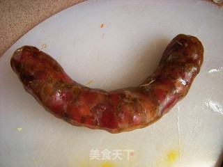 蒜苗炒香肠的做法步骤：1