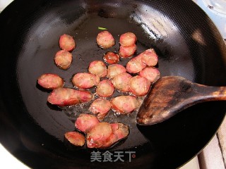 蒜苗炒香肠的做法步骤：5