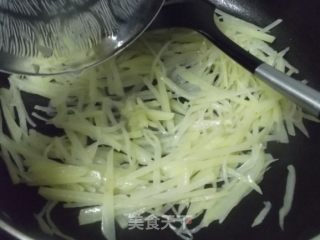 韭菜炒土豆丝的做法步骤：8