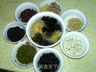 创意新派菜+ 懒人版无米腊八粥的做法步骤：1