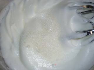 下午茶轻松做：蓝莓奶油蛋糕卷的做法步骤：6