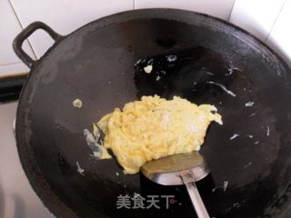 大葱木耳炒鸡蛋的做法步骤：2