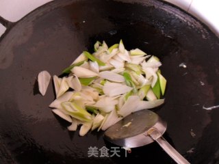 大葱木耳炒鸡蛋的做法步骤：3