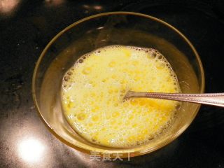 金镶银叉烧炒饭的做法步骤：1