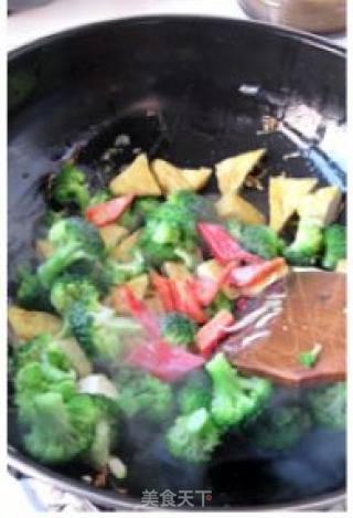 【西兰花油豆腐】的做法步骤：6