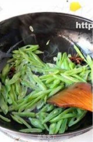 懒主妇打造快手菜。【芸豆炒豆干】的做法步骤：4