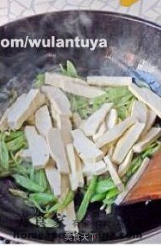 懒主妇打造快手菜。【芸豆炒豆干】的做法步骤：6