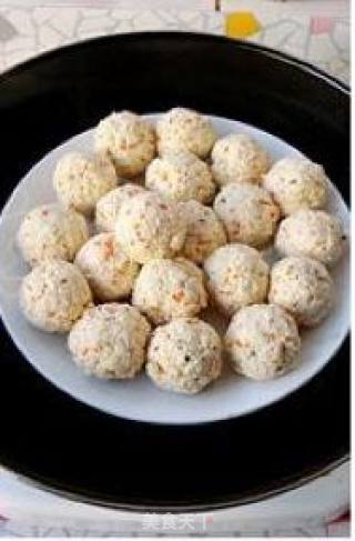 简单几样就能搞定的菜。【豆腐丸子】的做法步骤：9