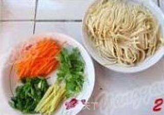 【椰浆豆腐丝】的做法步骤：2