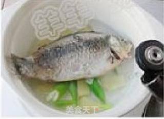 【鲫鱼炖豆腐】的做法步骤：7