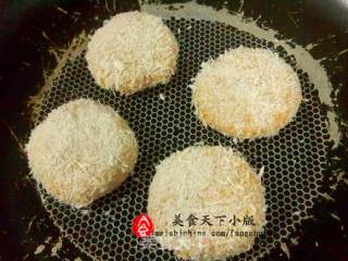 首乌黑芝麻南瓜饼的做法步骤：8
