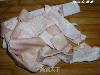 山药煲猪皮的做法步骤：1
