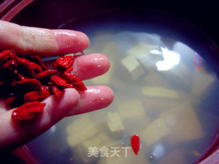 海蛎青蛤豆腐汤的做法步骤：5