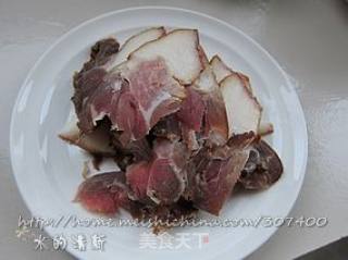 包菜腊肉干锅的做法步骤：2