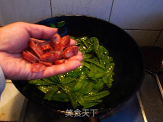 荷兰豆炒腊肠的做法步骤：4