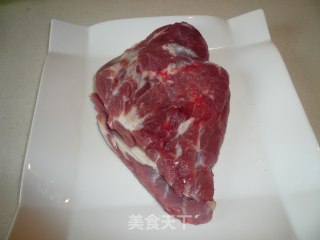 孜然羊肉的做法步骤：1