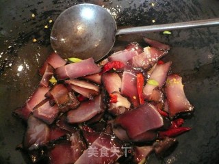 腊肉香芹的做法步骤：4