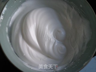 给儿子的生日蛋糕---草莓果冻酸奶蛋糕的做法步骤：4