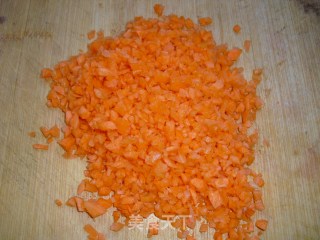 胡萝卜鸡肉饼的做法步骤：2