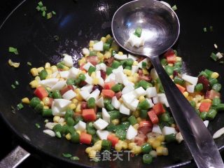 五彩蛋白肉末的做法步骤：5